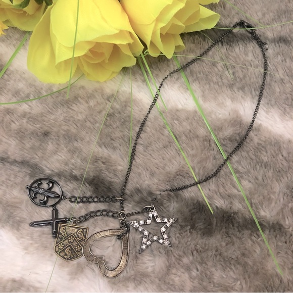 Cute Necklace - Picture 4 of 5